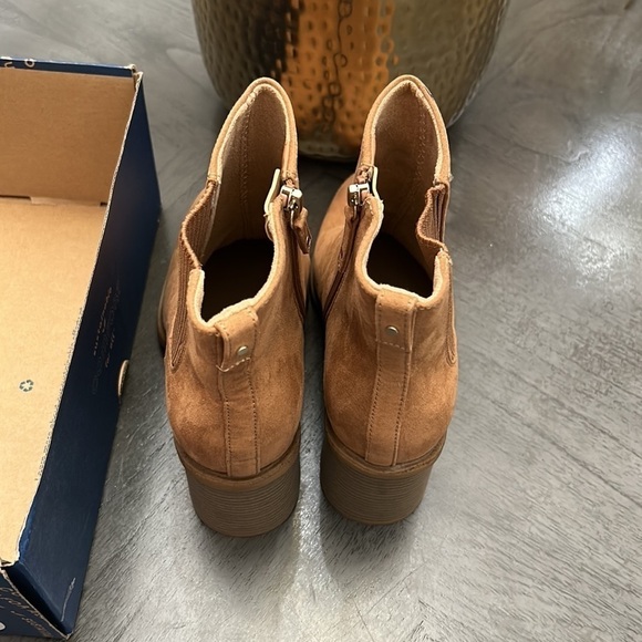 Dr. Scholl's Heeled Chelsea Boots - Ride Away - Picture 8 of 13